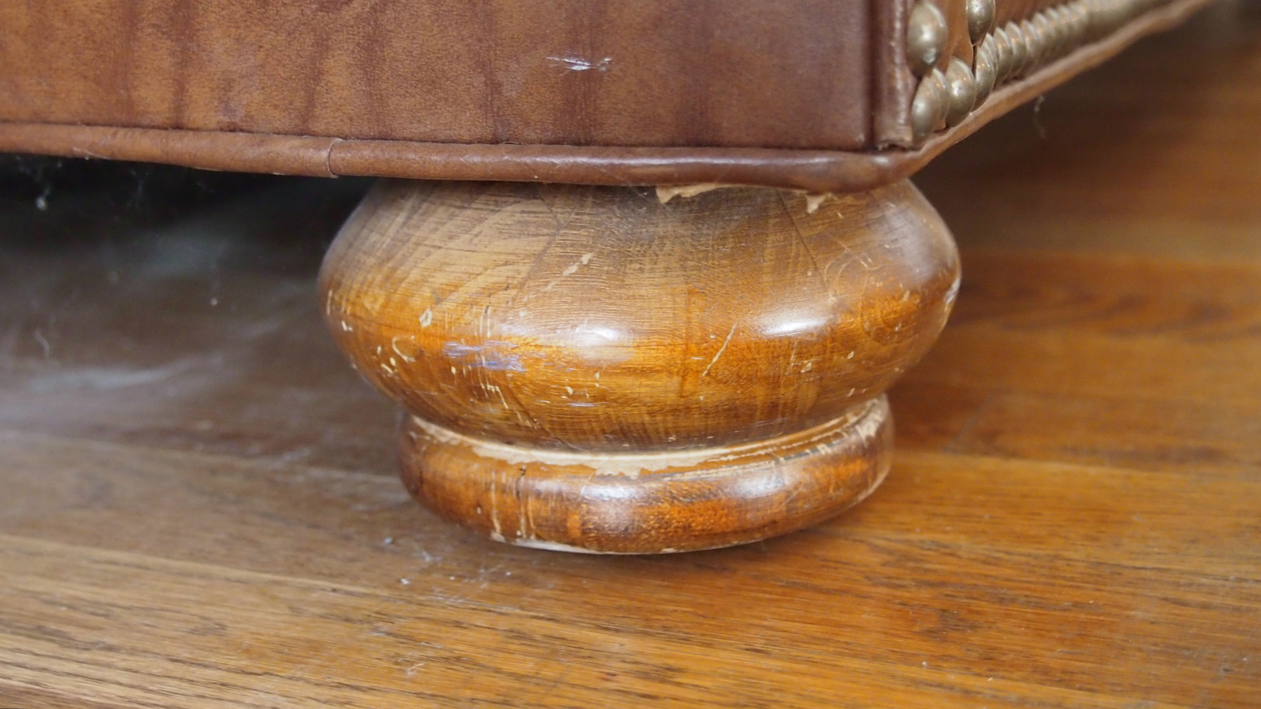 Tufted Leather Chesterfield Sofa