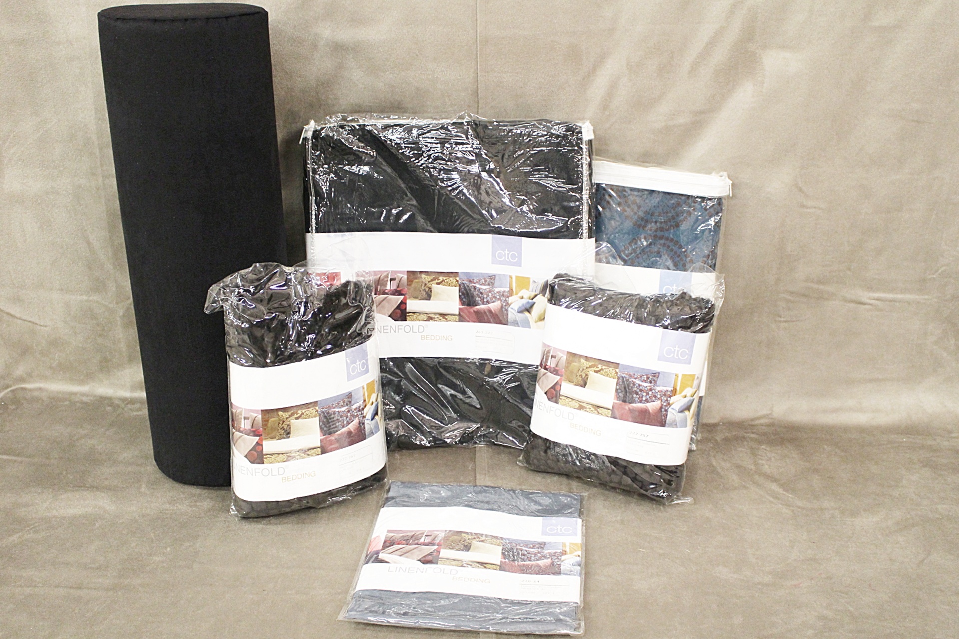 CTC Bedding Ensemble "Micro-suede Ebony" & "Sparkle Sapphire" Oversize Queen