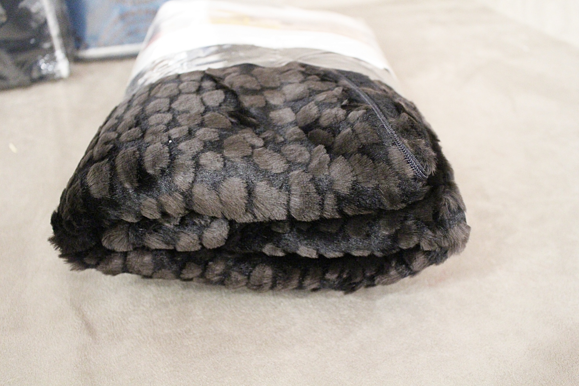 CTC Bedding Ensemble "Micro-suede Ebony" & "Sparkle Sapphire" Oversize Queen