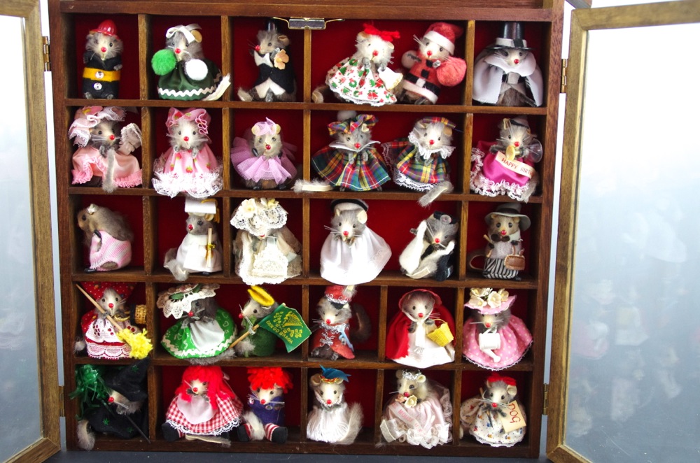 'Musical Mice' Music Box, with Collection of Miniature Dressed Mice  
