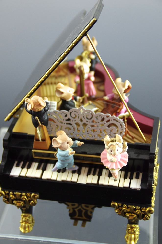 'Musical Mice' Music Box, with Collection of Miniature Dressed Mice  