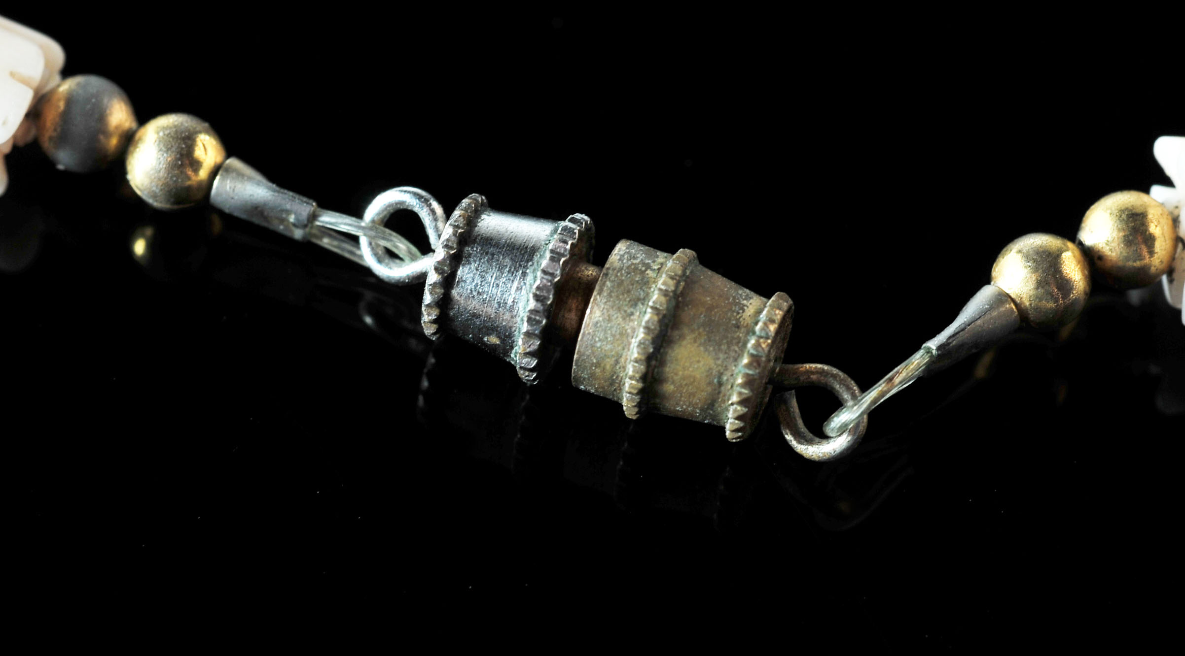 Vintage Hand Carved Angel Skin Coral Beaded Necklace and Earrings