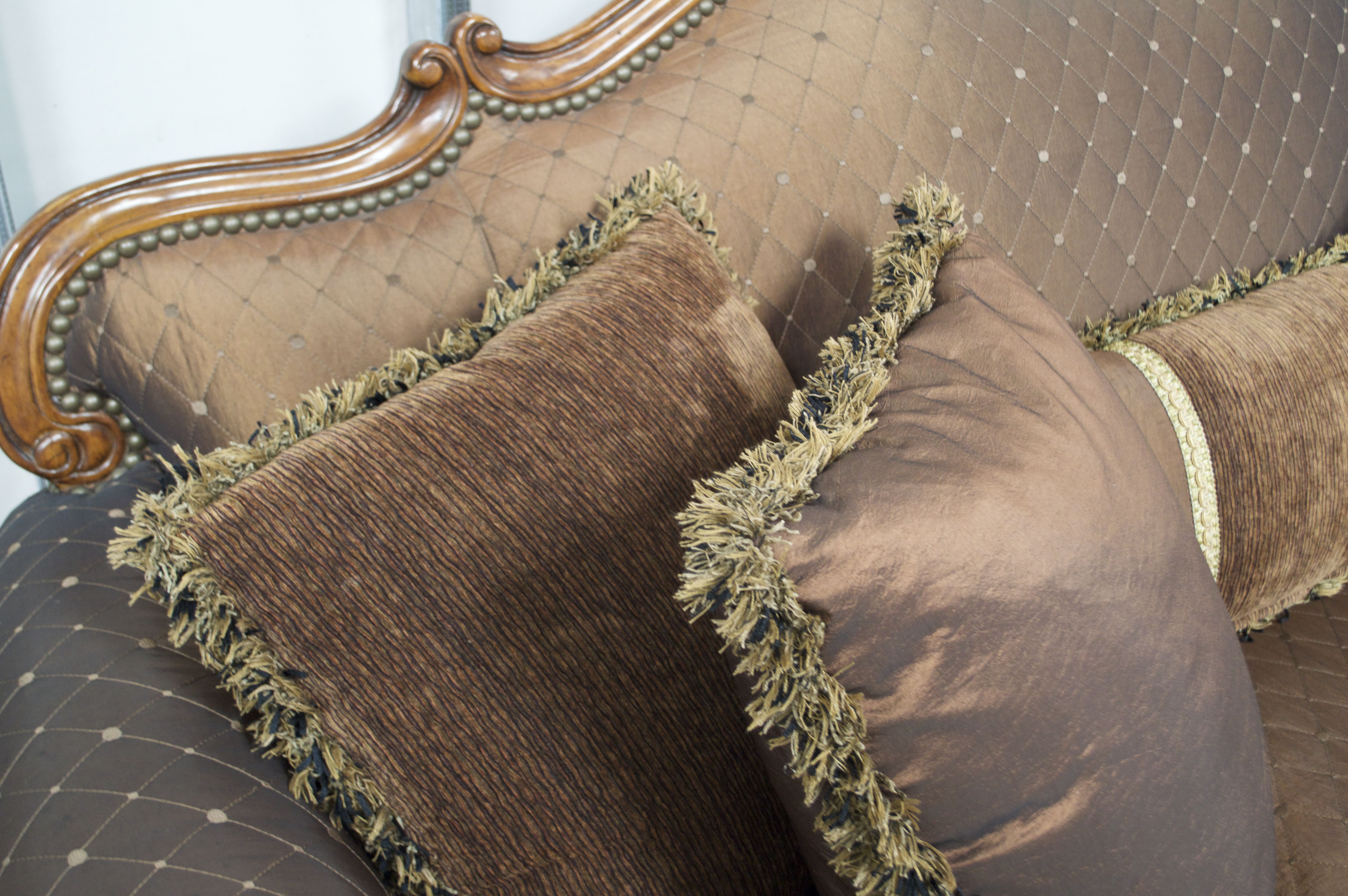 Thomasville Ernest Hemingway Pauline Sofa