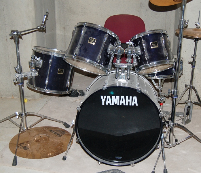 Yamaha Stage Drum Set