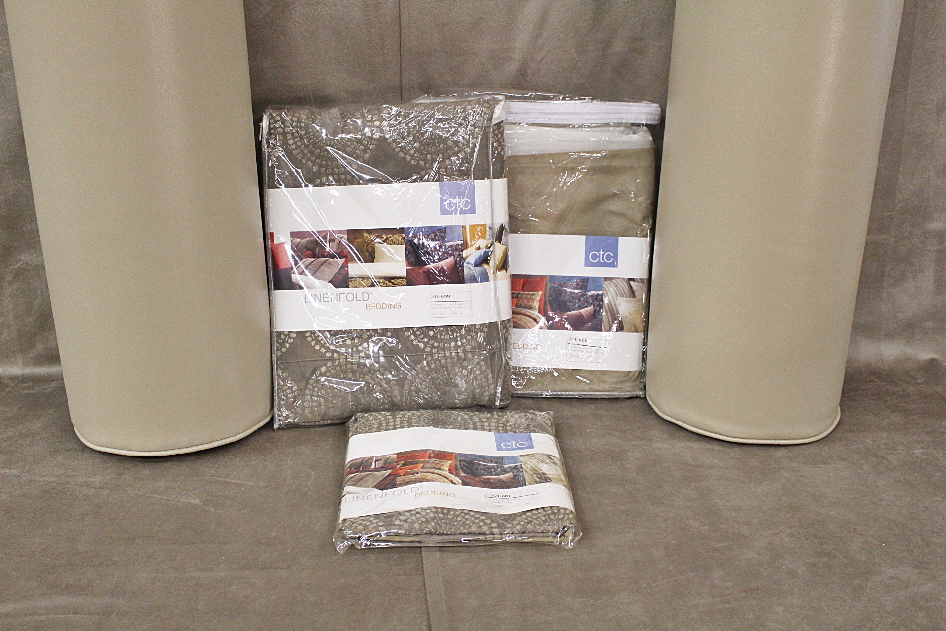 CTC Bedding Ensemble "Sapphire Smoke" Full/Queen