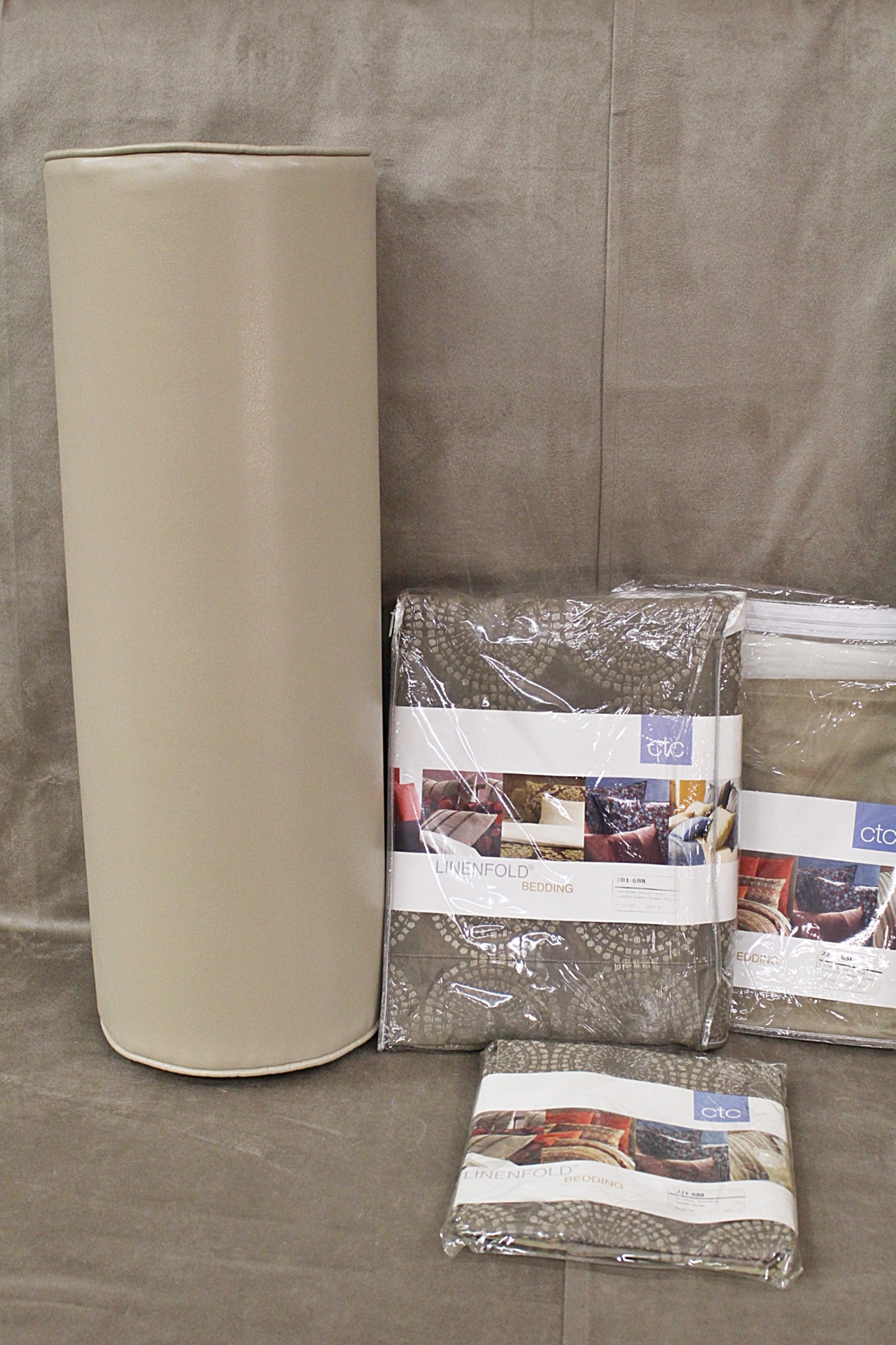 CTC Bedding Ensemble "Sapphire Smoke" Full/Queen