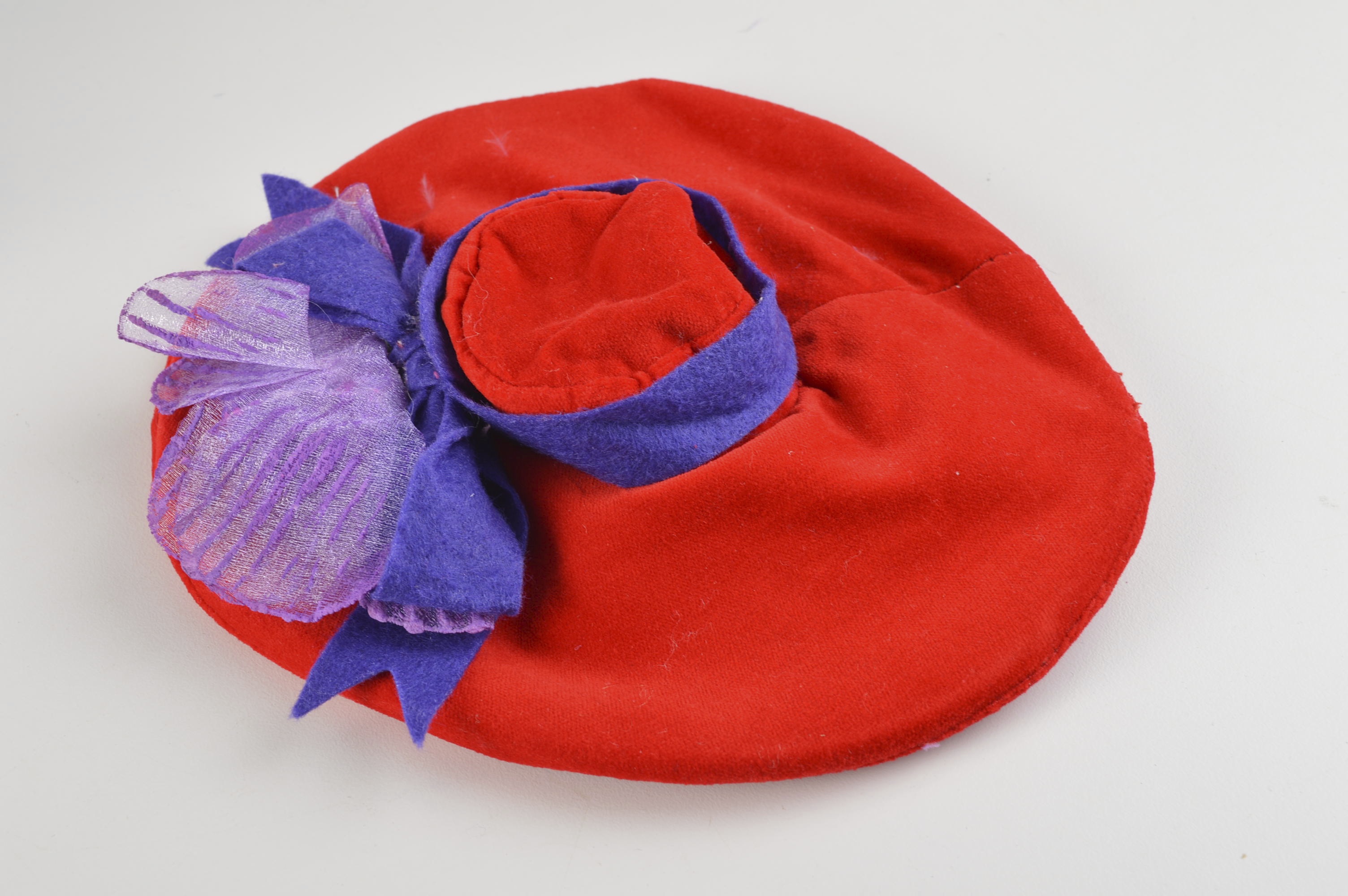 Heirloom Dolls Duck House "Red Hat Gramy" Doll