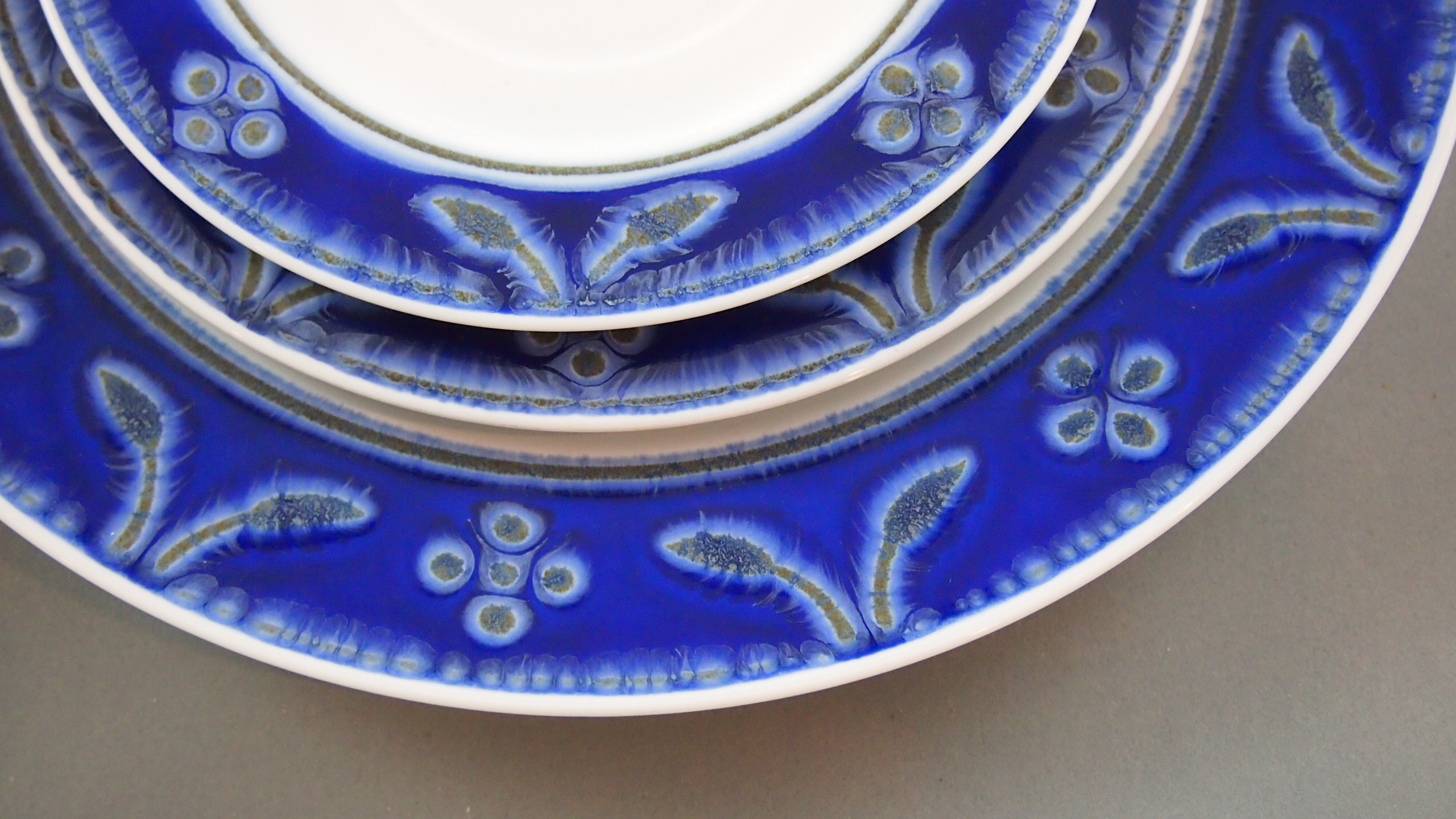 Savoir Vivre "Chantilly Blue" Dining Set