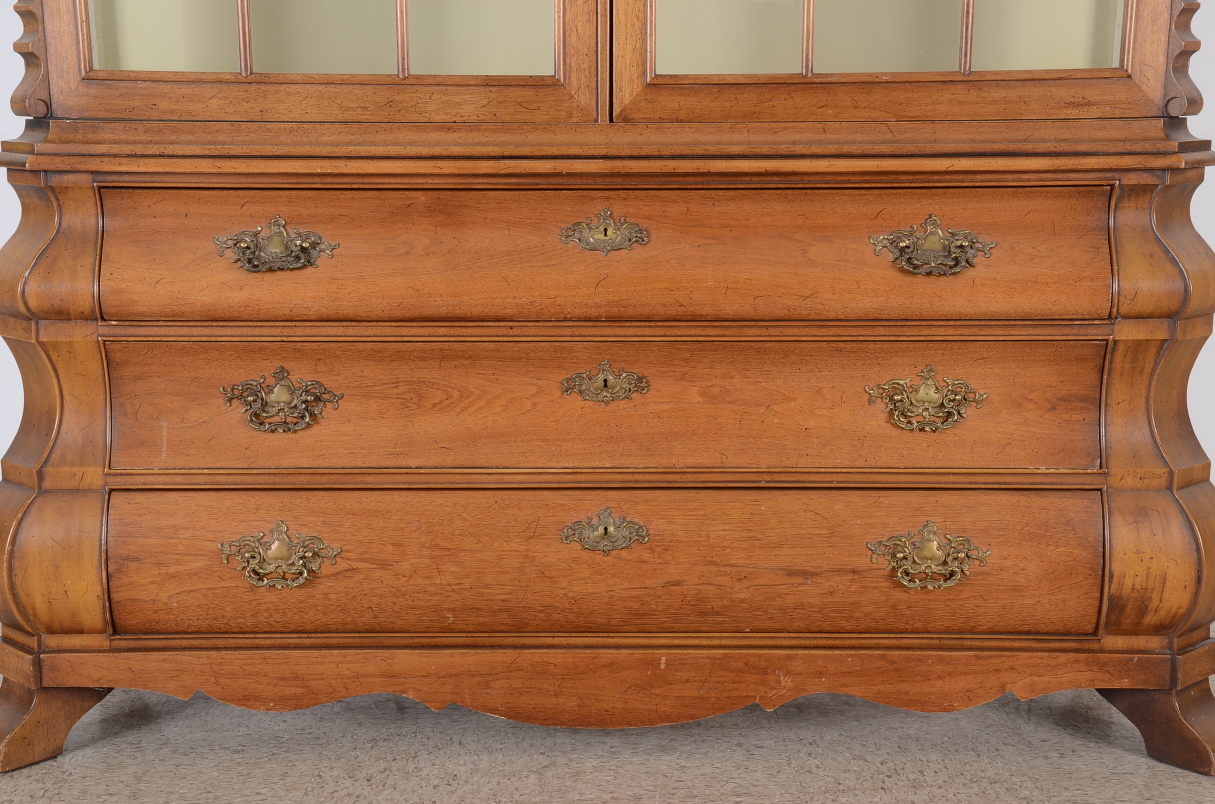 Henredon Viennese Collection China Cabinet