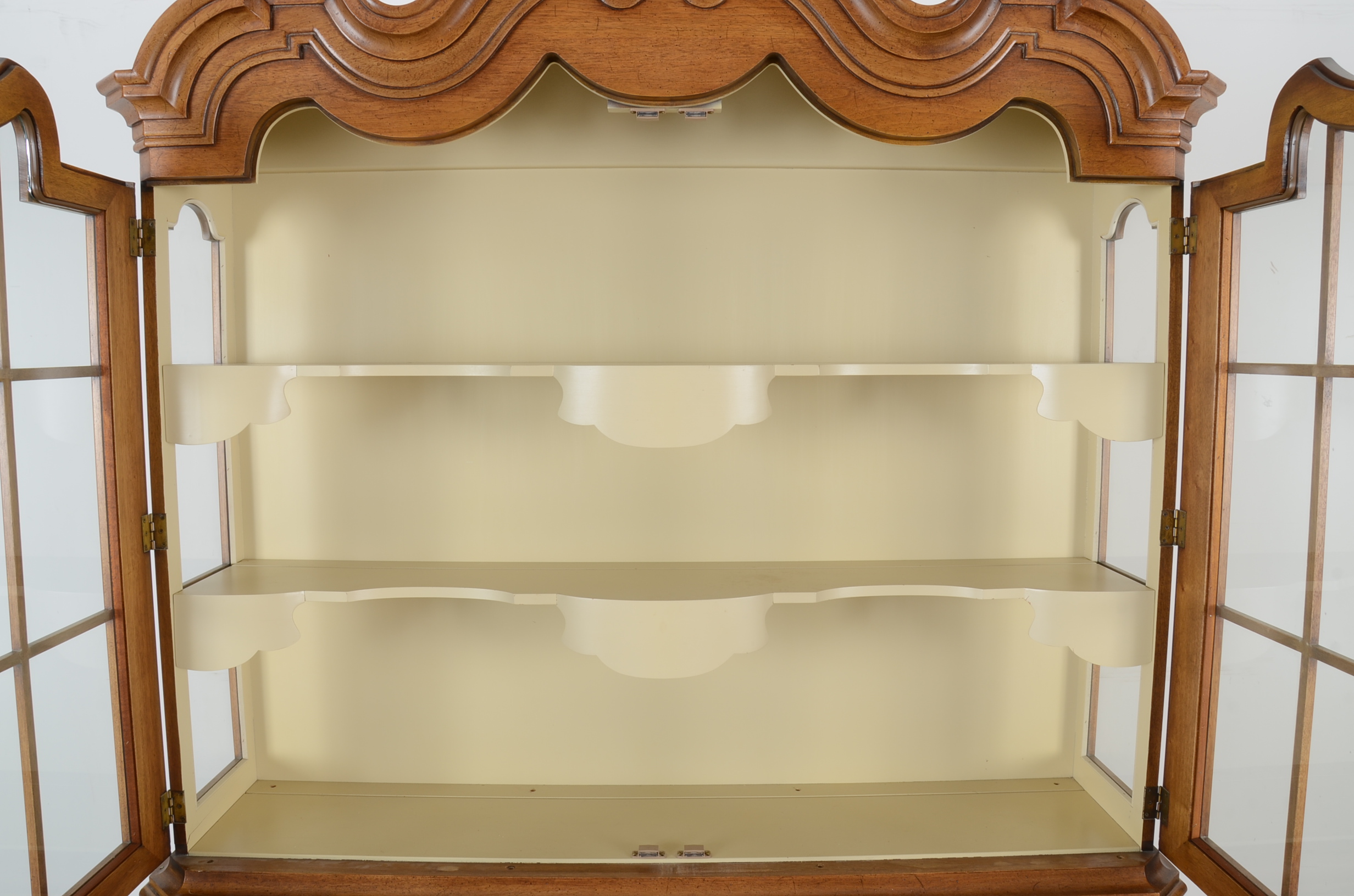 Henredon Viennese Collection China Cabinet