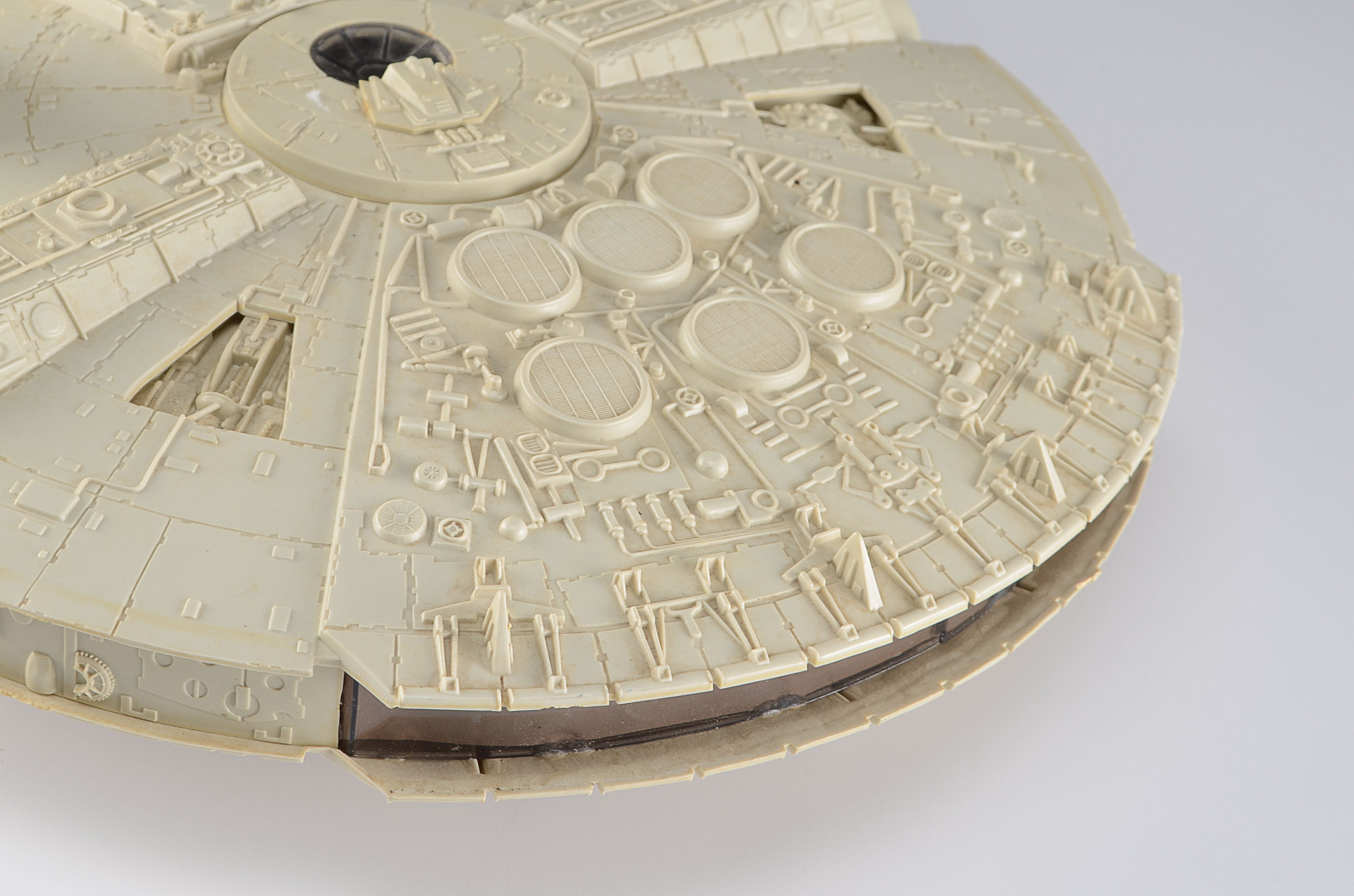 "Star Wars" Millennium Falcon Model 