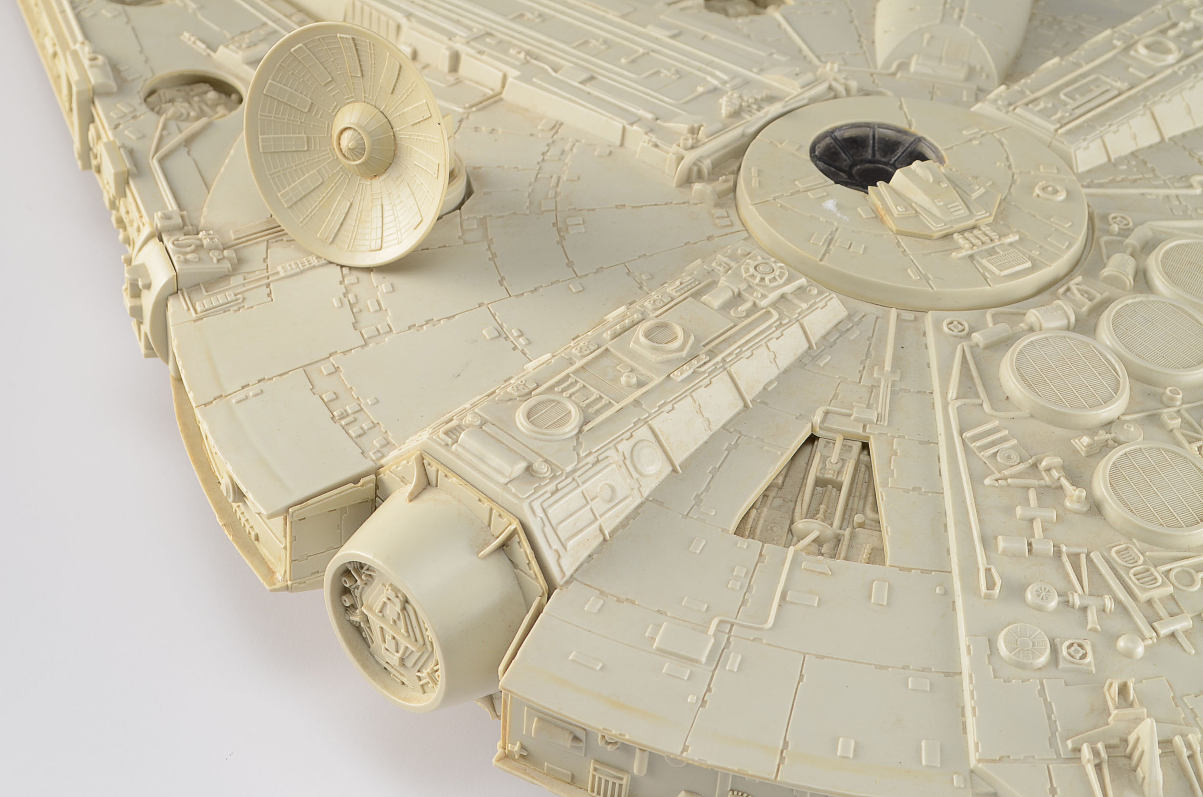 "Star Wars" Millennium Falcon Model 