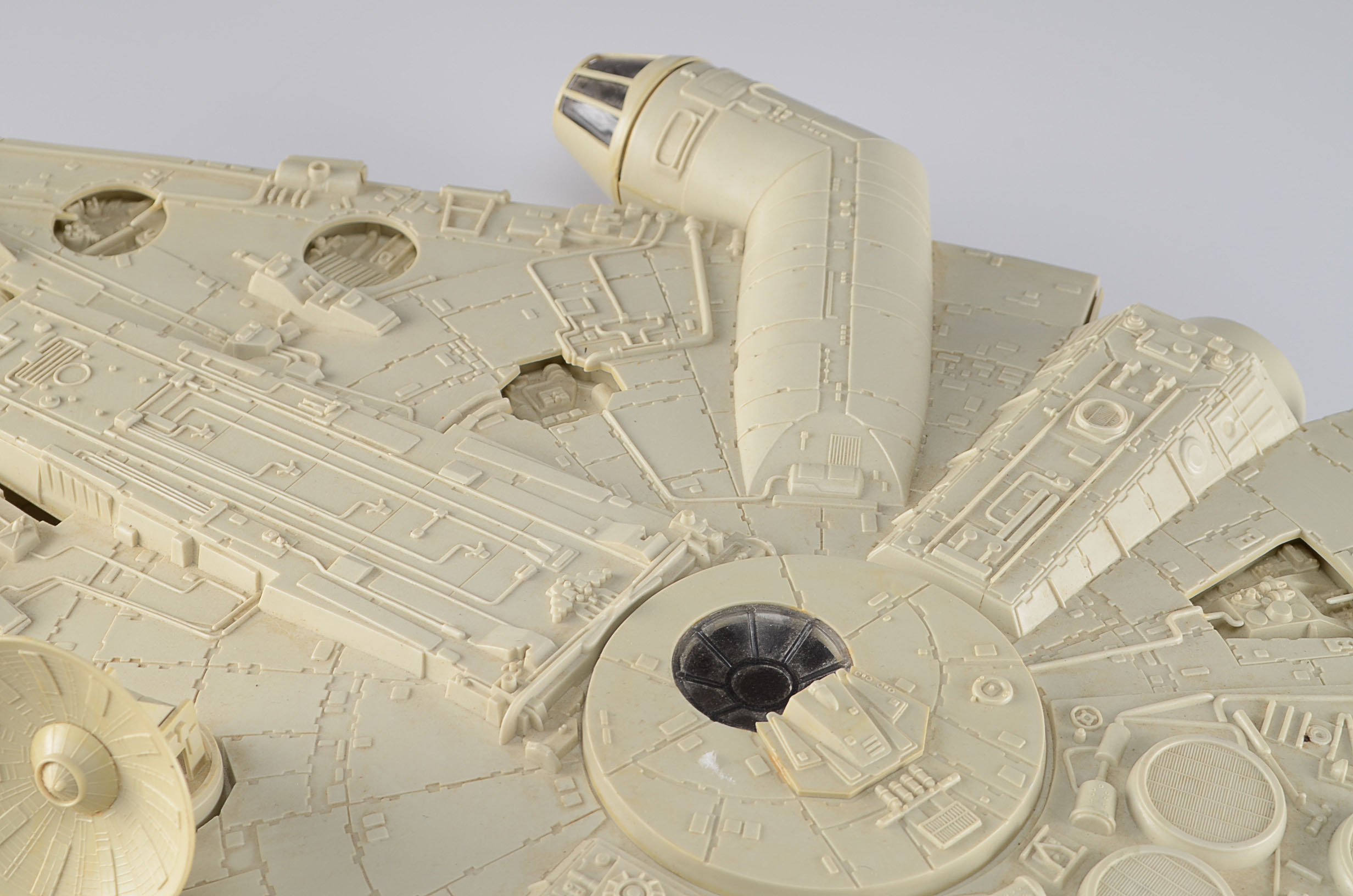 "Star Wars" Millennium Falcon Model 