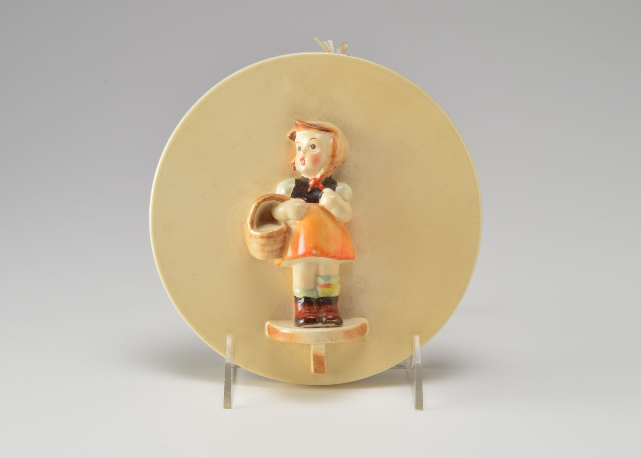 Vintage Chalkware Wall Plaque