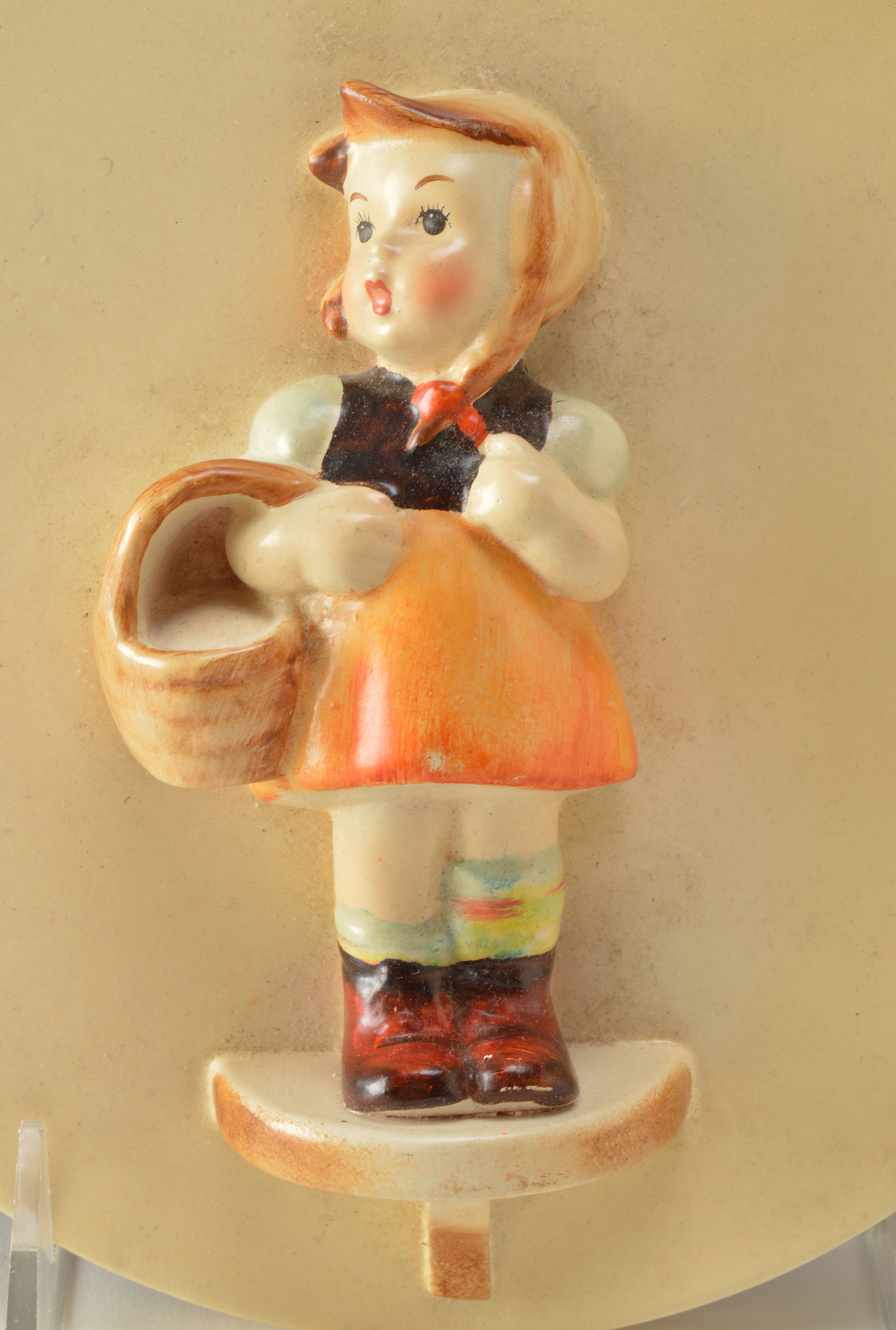 Vintage Chalkware Wall Plaque