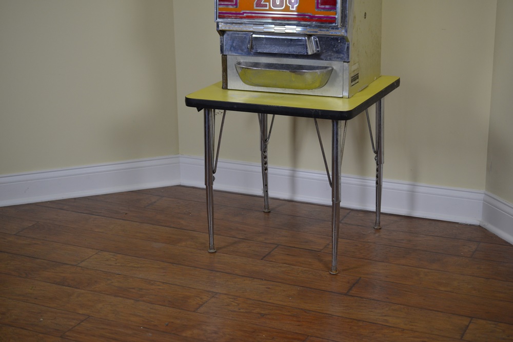 Vintage Triple 7's Slot Machine