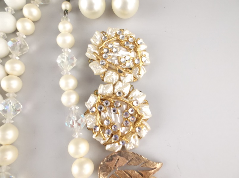 Vintage Gold Tone and Faux Pearl Costume Jewelry 