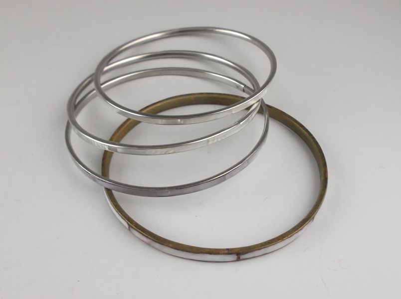 Four Vintage Mother of Pearl Bangle Bracelets 