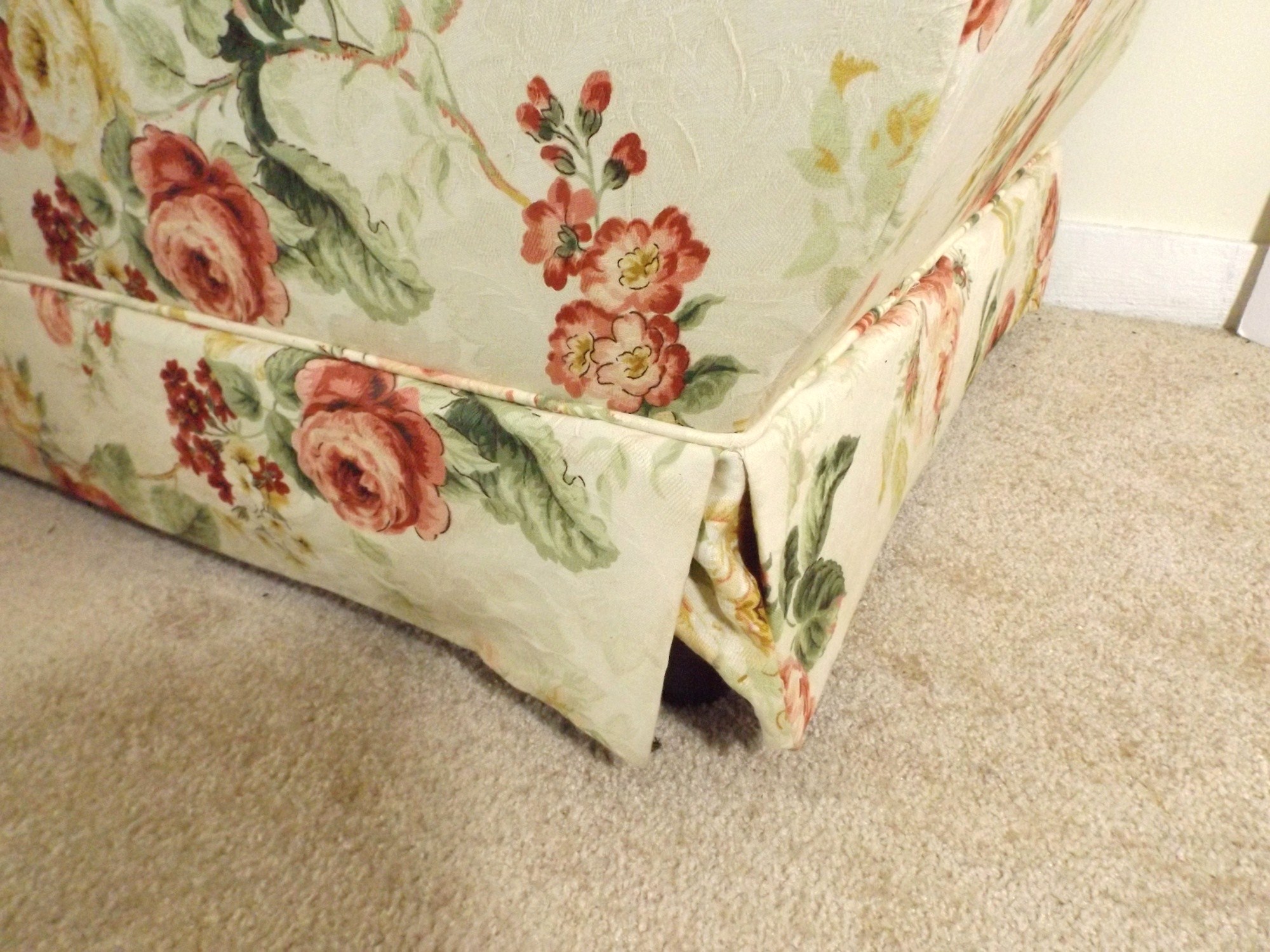 Pretty Chaise Lounge in Cabbage Rose Upholstery