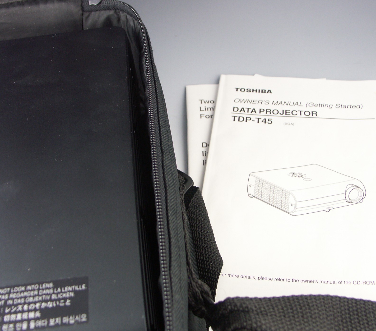 Toshiba TDP-T45 Data Projector