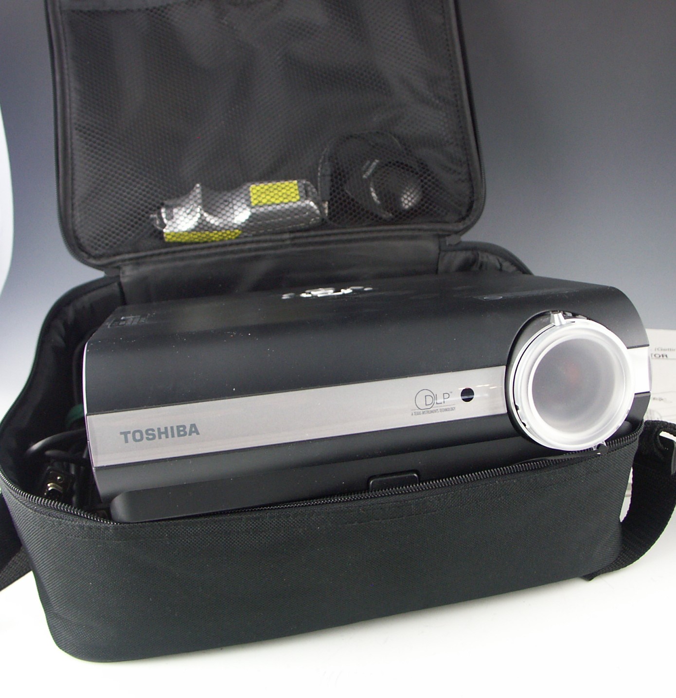 Toshiba TDP-T45 Data Projector
