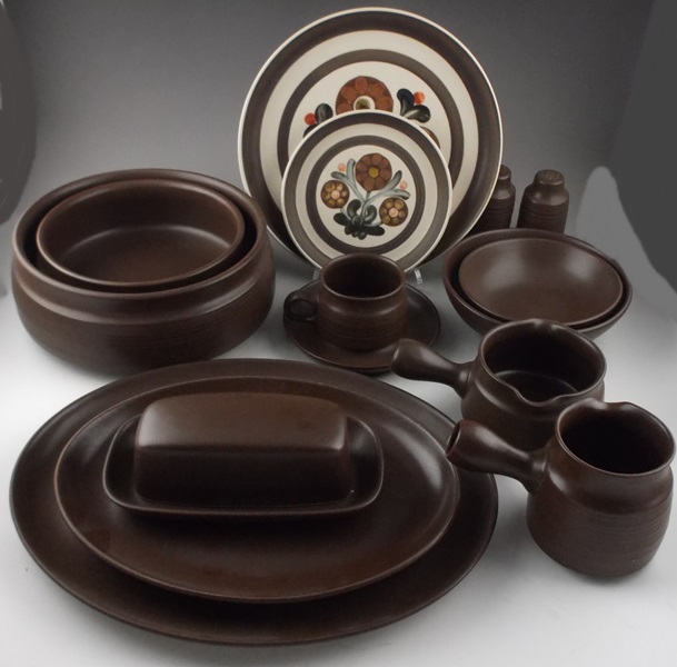 Langley Pottery Set in the Mayflower Pattern 