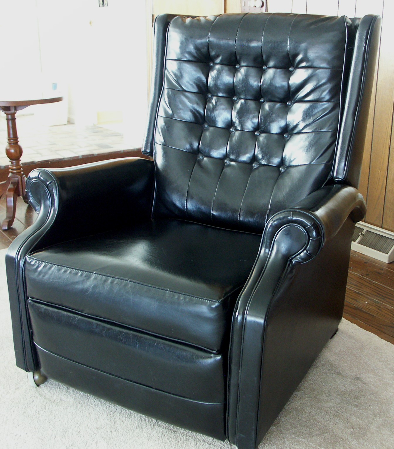 Mid 20th Century Black Vinyl Recliner