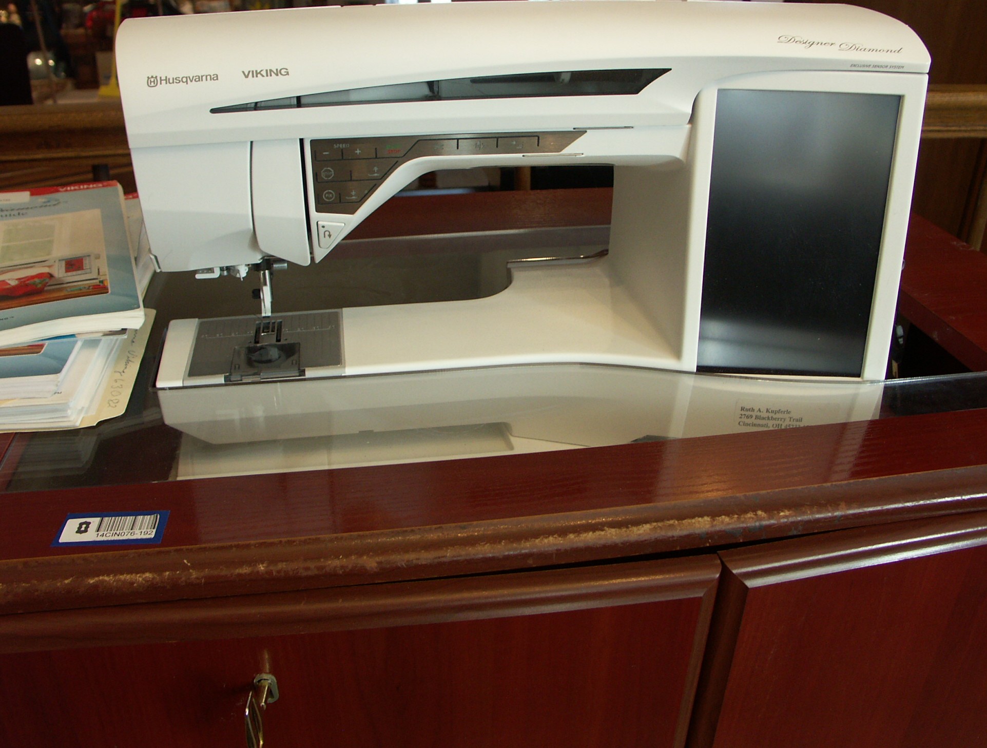 Husqvarna Viking Designer Diamond Sewing and Embroidery Machine and Accesories