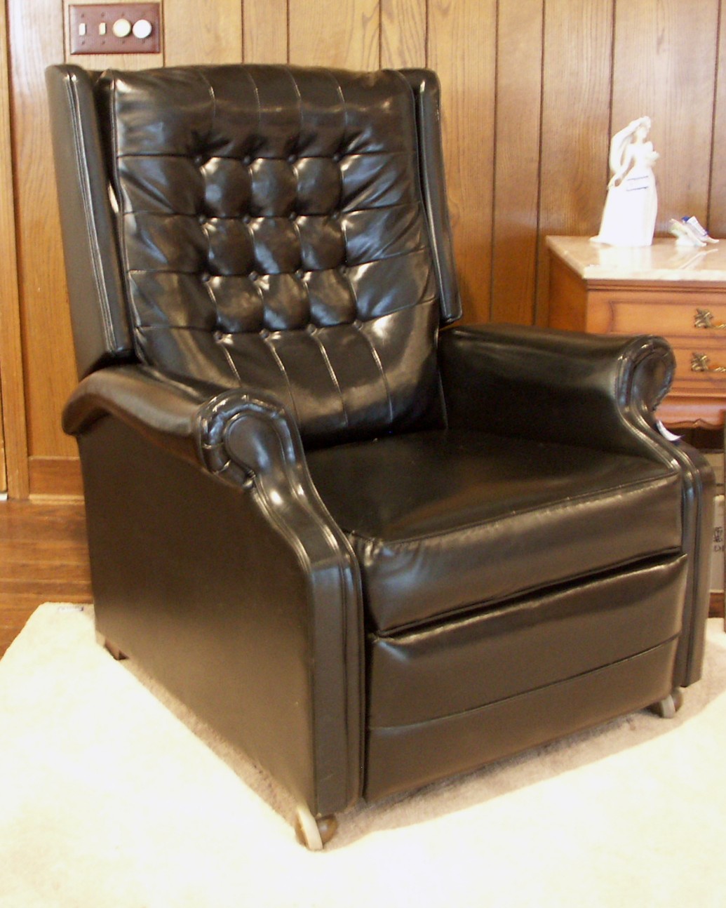 Mid 20th Century Black Vinyl Recliner