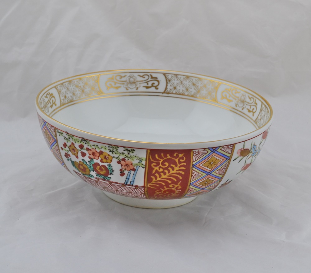Japanese Porcelain Bowl Hand-Painted in 22 Karat Gold Paint