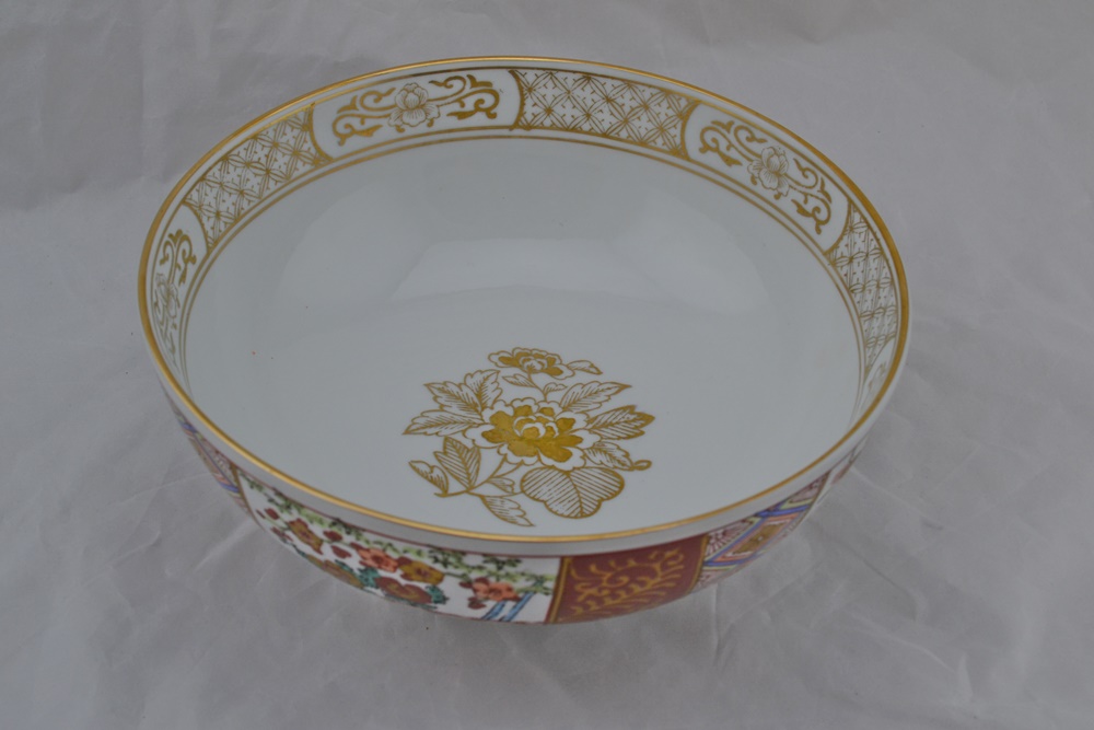Japanese Porcelain Bowl Hand-Painted in 22 Karat Gold Paint