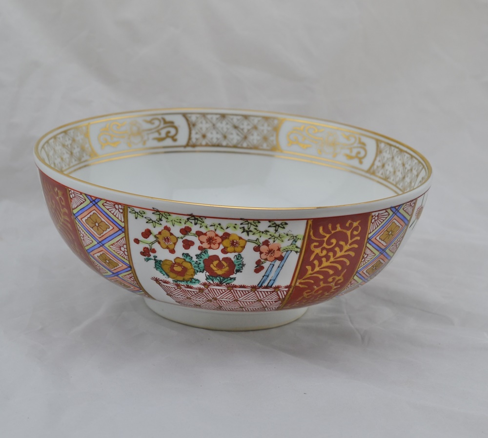 Japanese Porcelain Bowl Hand-Painted in 22 Karat Gold Paint