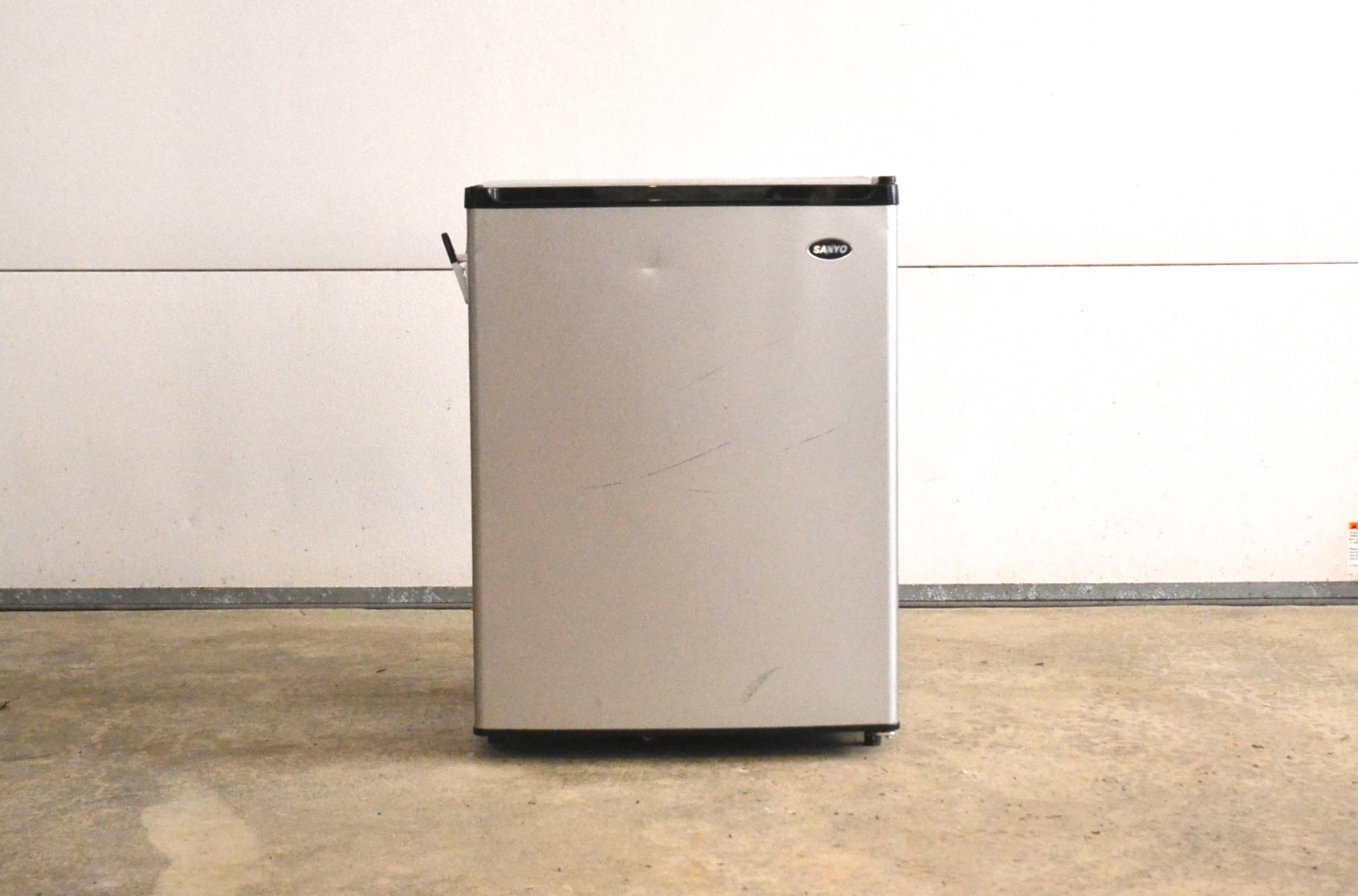 Sanyo Compact Refrigerator