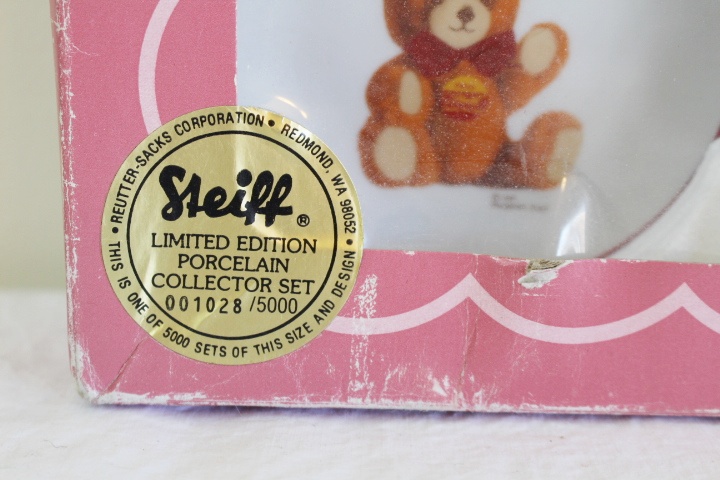 1987 Steiff 15 Piece Child's Teddy Bear Tea Set 