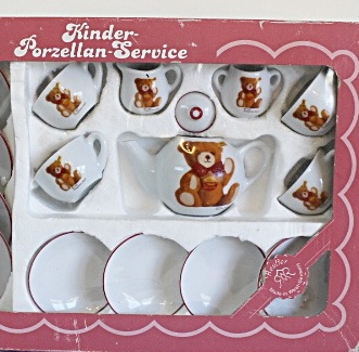 1987 Steiff 15 Piece Child's Teddy Bear Tea Set 