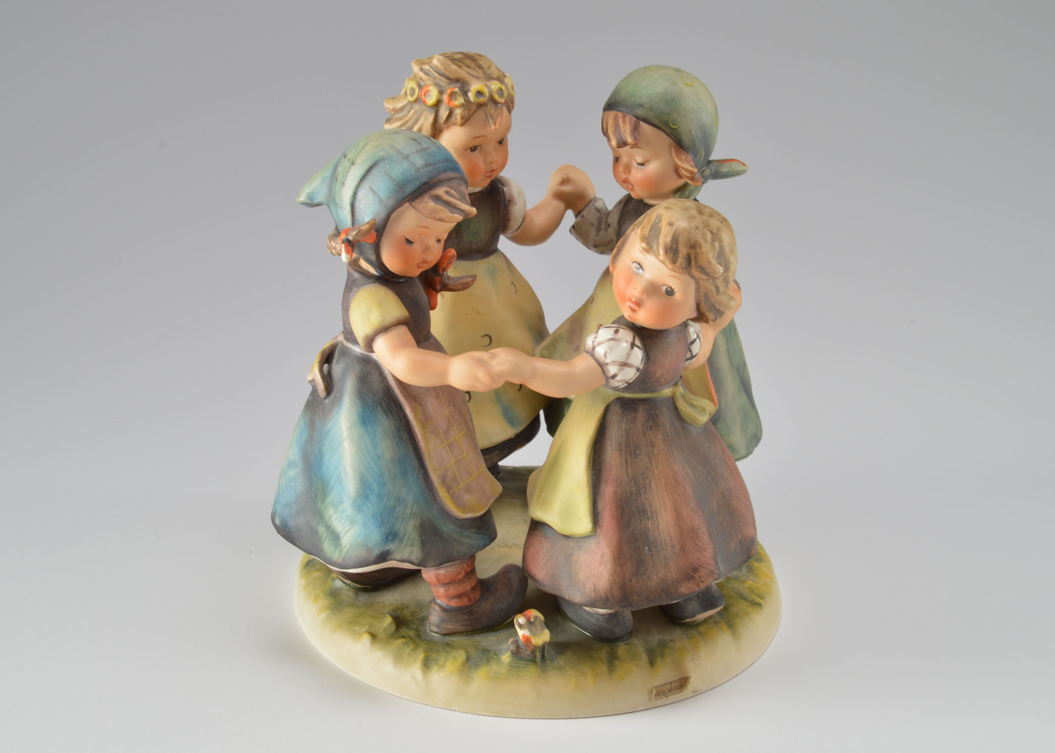 Hummel "Ring around the Rosie" TMK-3 Figurine