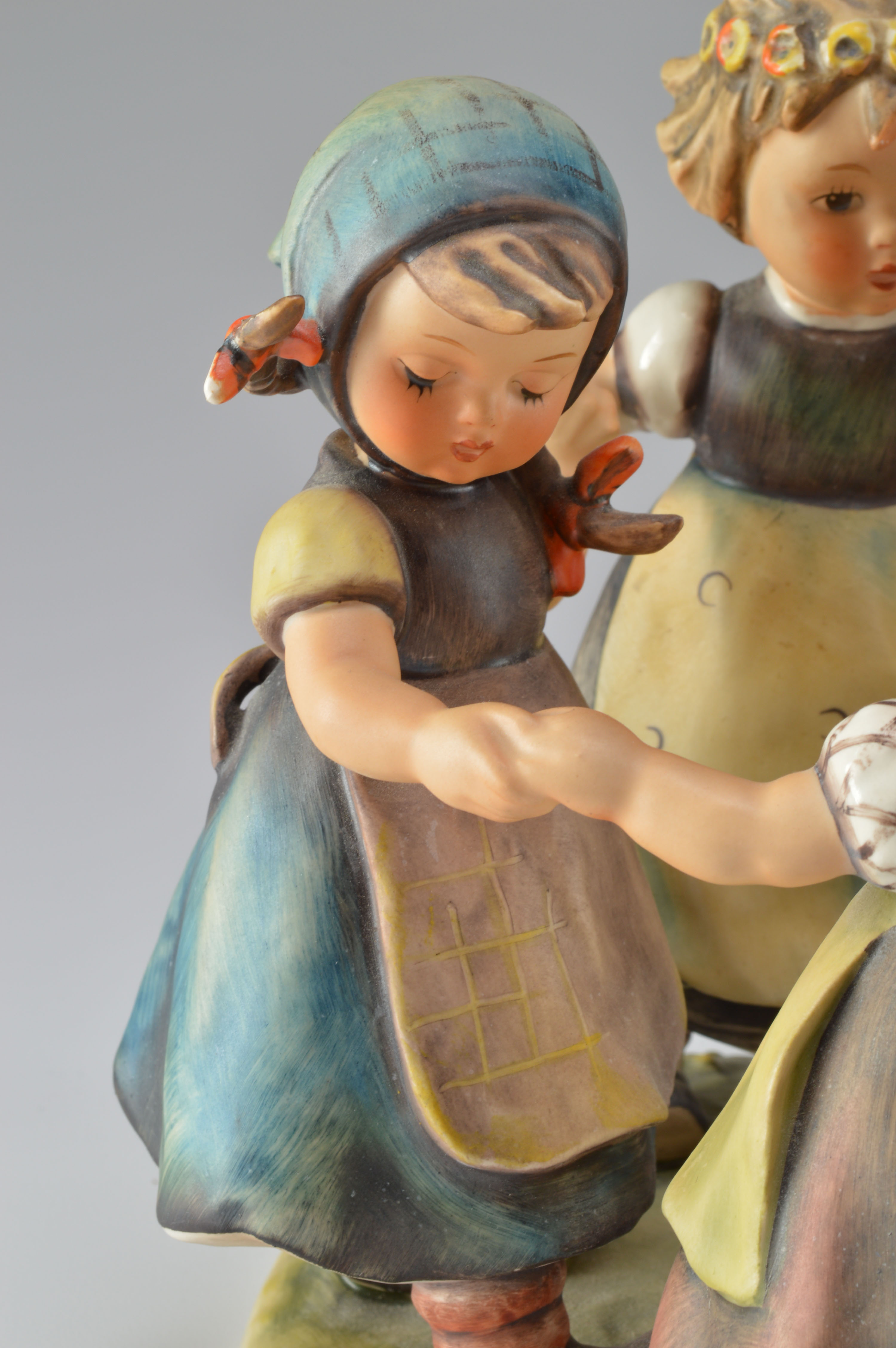 Hummel "Ring around the Rosie" TMK-3 Figurine