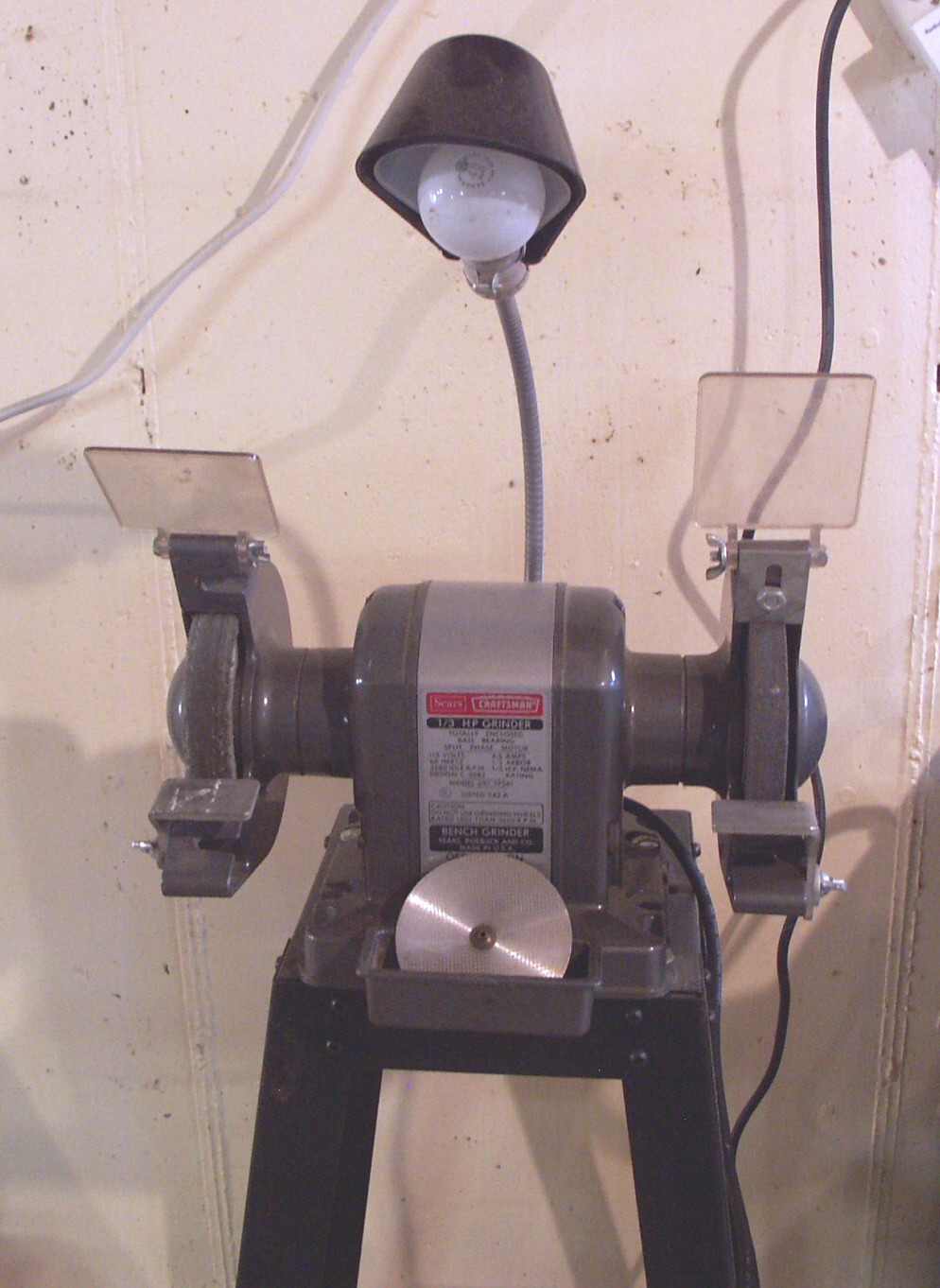 Craftsman 1/3 HP Grinder on Stand