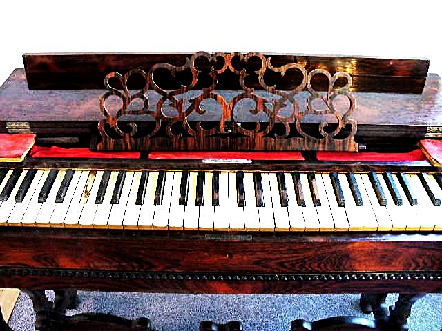 Circa 1860 Antique Rosewood Treat Lindsey & Co. Portable Melodeon
