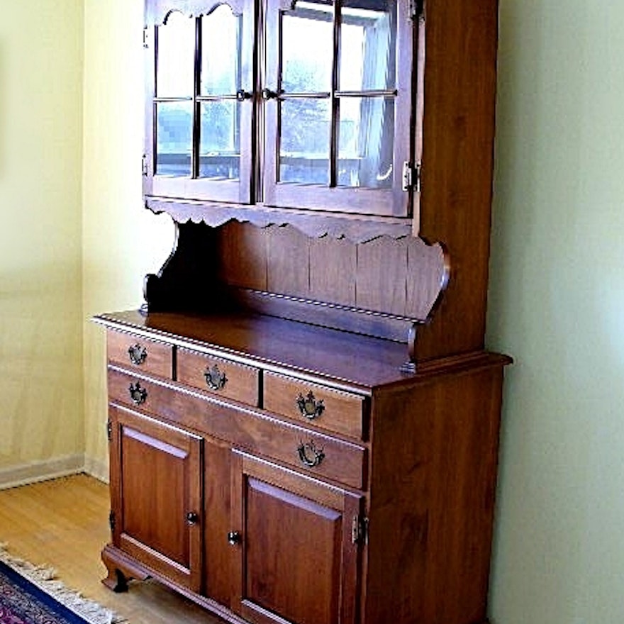 Early American China Cabinet with Glass-Fronted Hutch, Two Cabinets and Shelves