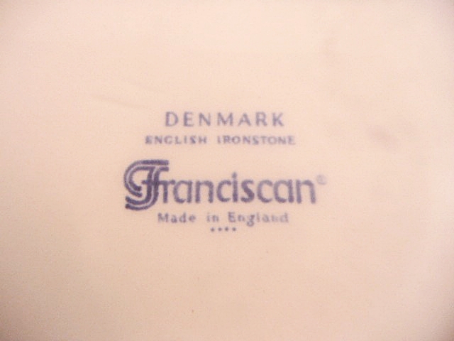 54-Piece Set of Dinnerware in Delft Blue Style in Vienna Woods Pattern