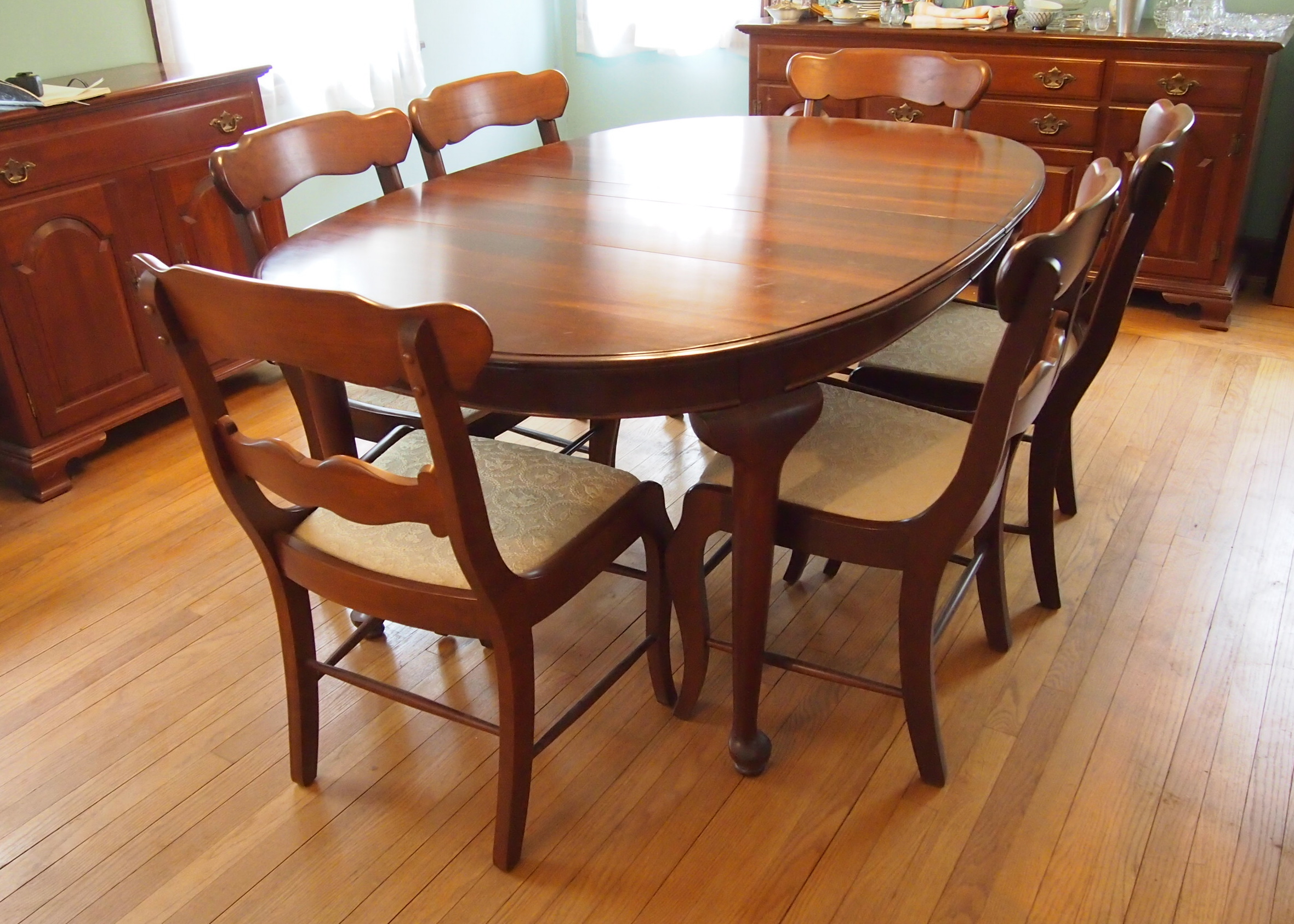Ethan Allen Cherry Dining Table and Chairs