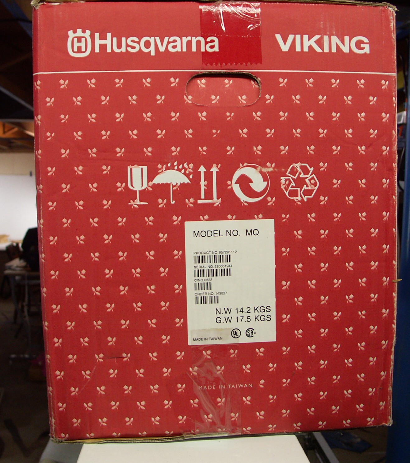 Husqvarna Viking Mega Quilter Machine and Inspira Quilting Frame