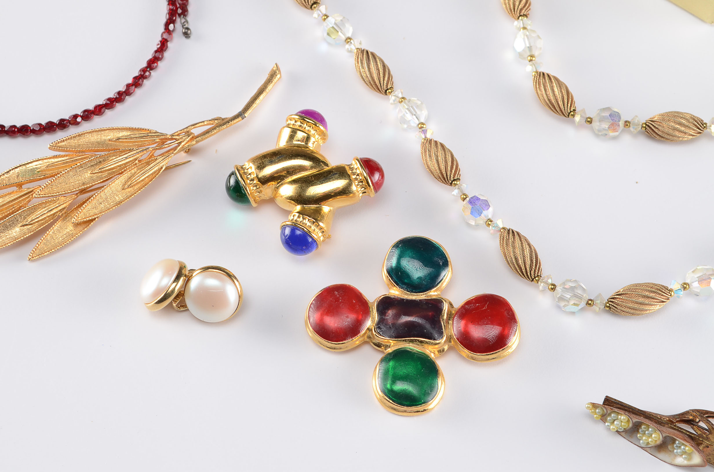 Treasure Trove of Vintage Women's Jewelry 