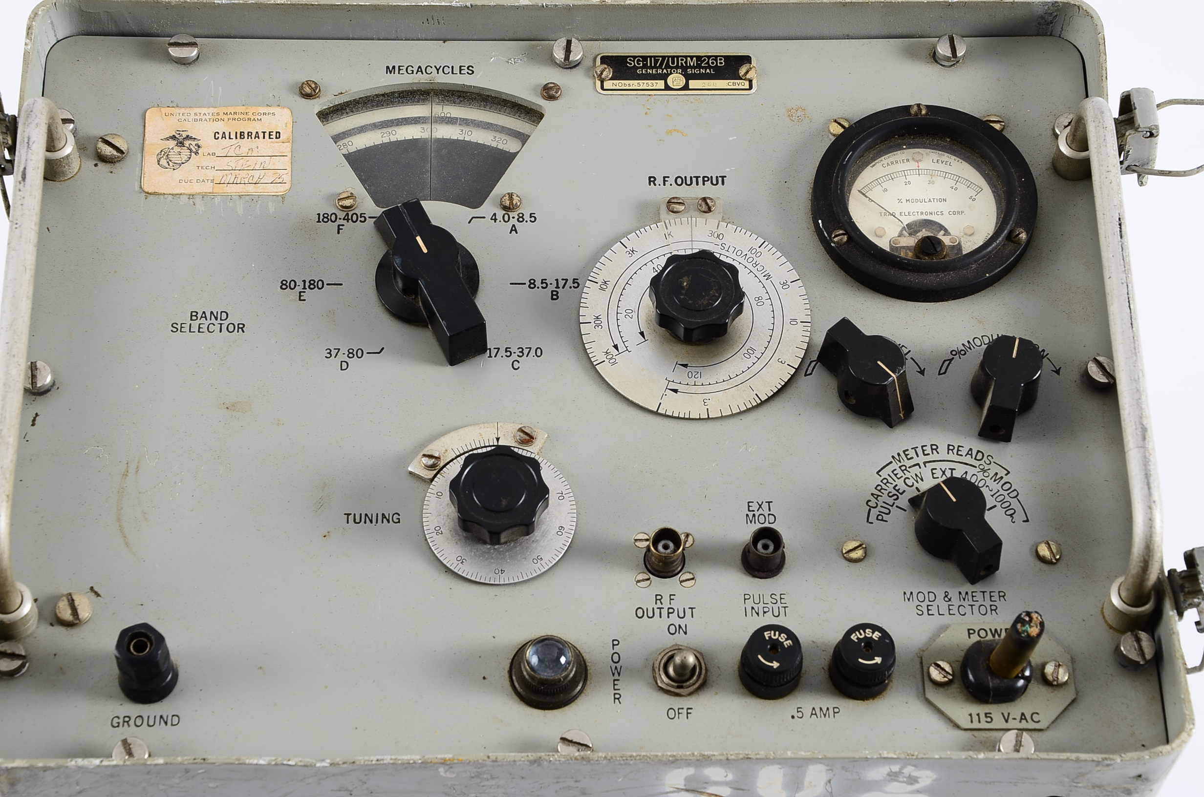 An/Urm-26B RF Signal Generator Set