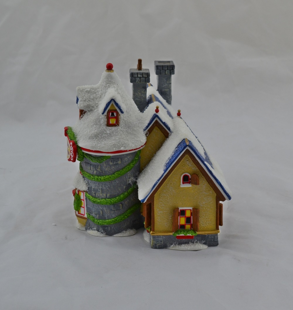 Department 56 Hand Painted "Kringle's Toy Shoppe" Village Piece