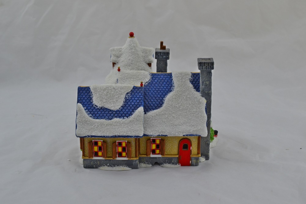 Department 56 Hand Painted "Kringle's Toy Shoppe" Village Piece