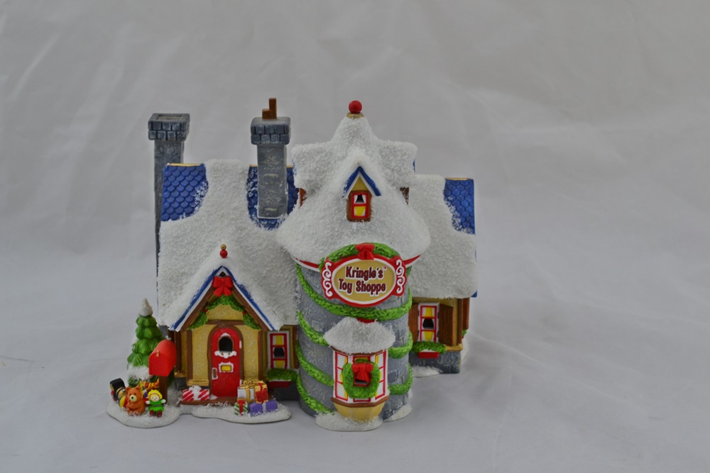 Department 56 Hand Painted "Kringle's Toy Shoppe" Village Piece