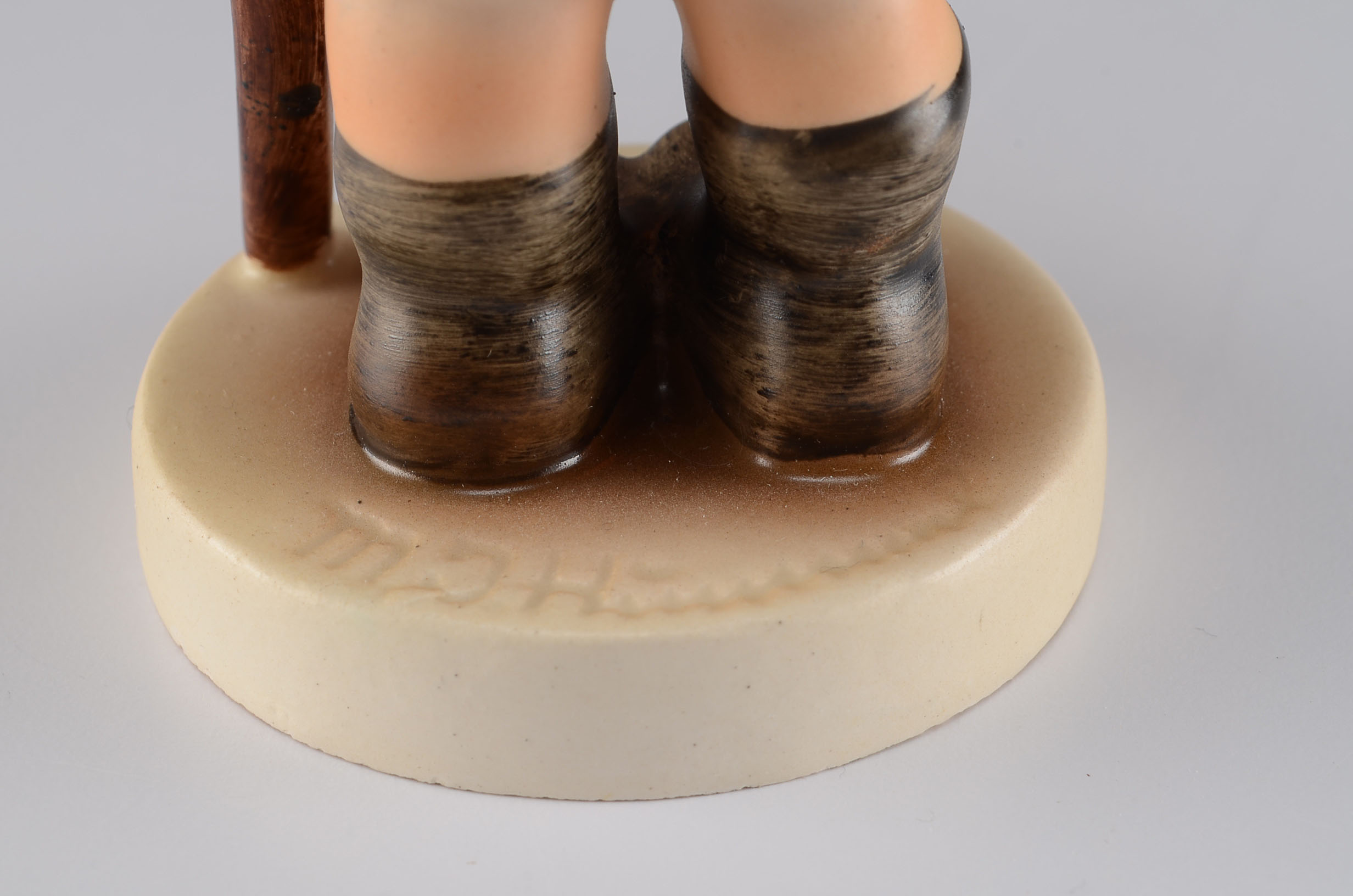 Vintage "Here Ye Here" Hummel Figurine