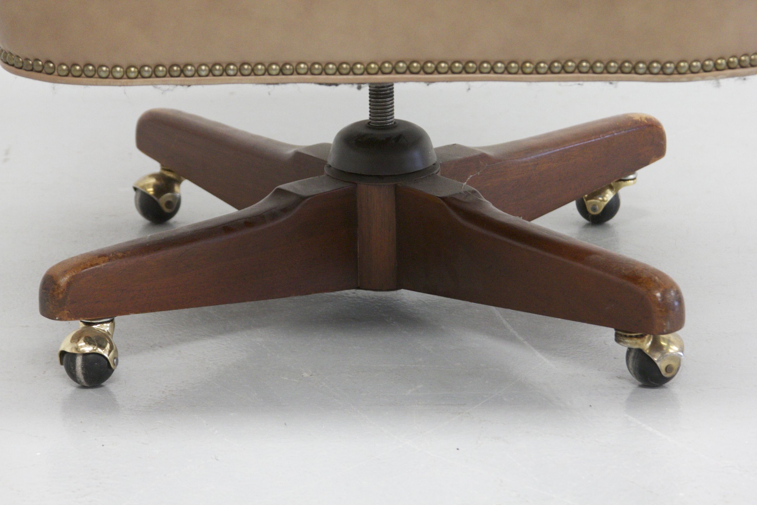  Tufted Leather Desk Chair